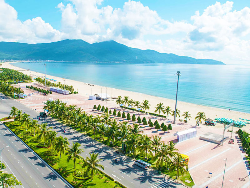 Da Nang City & My Khe Beach Private Half-Day Tour with An Spa Experience & Korean Guide - Linh Ung Pagoda and the 67-meter Buddha