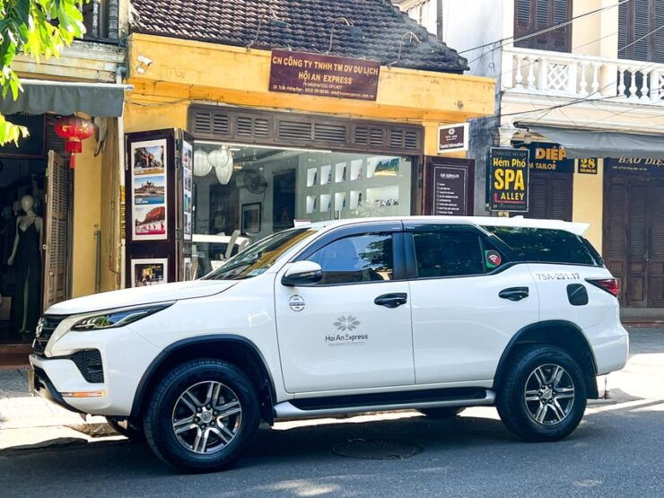 Da Nang City: Private Transfer To/From Hoi an City - Vehicle Options and Capacity