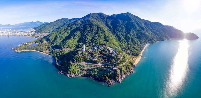 Da Nang Day Tour: Discovering New Tourist Attractions - Guides can make the day more useful