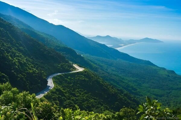 Da Nang: Easy Rider Tour to Hue, 1 Day, Drop off Hue - Local Insights and Culture