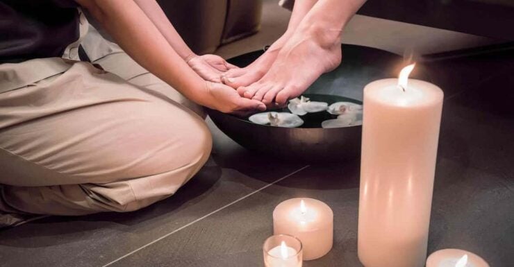 Da Nang: Foot Massage With Herbal Soak and Warm Water - Foot Soak and Massage Process
