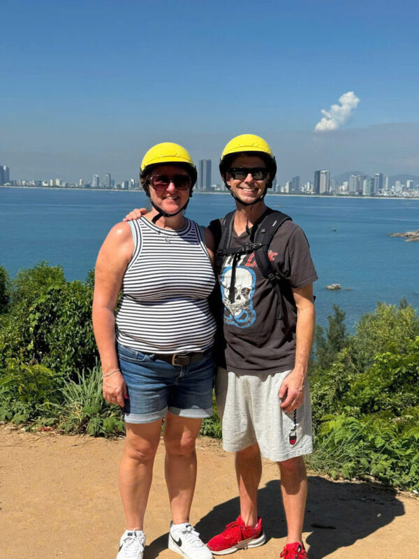 Da Nang Iconic Landmarks Half-Day Small Group Adventure - Markets and a taste of local Da Nang
