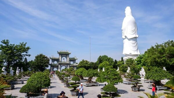 Da Nang: Lady Buddha, Marble Mountains, and Am Phu Cave Tour - Exploring Marble Mountains