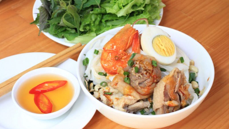 Da Nang Local Specialties & Dining Experience at Tran Restaurant - A Da Nang meal built around rice-paper rolls