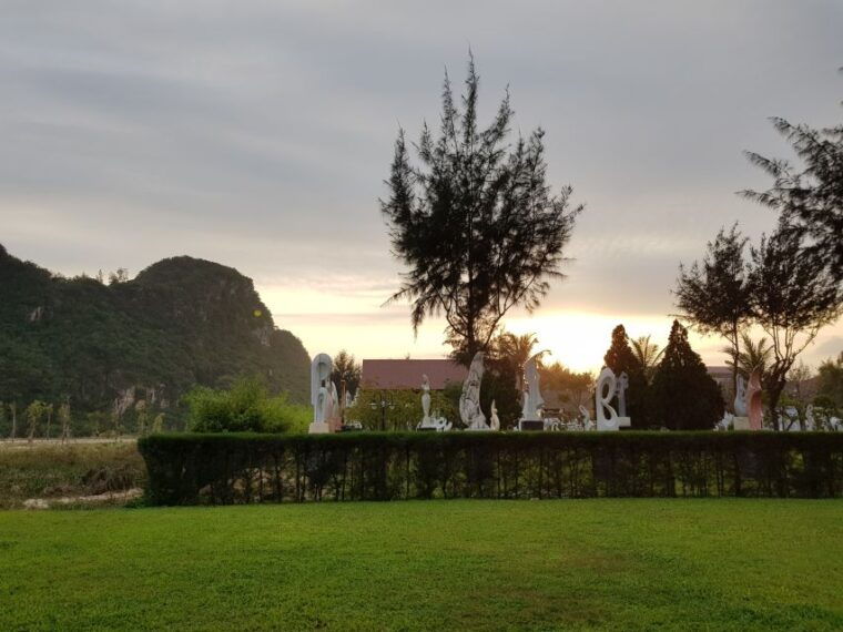 Da Nang: Marble Mountains And Son Tra Peninsula Exploration - Child Policy and Special Requests