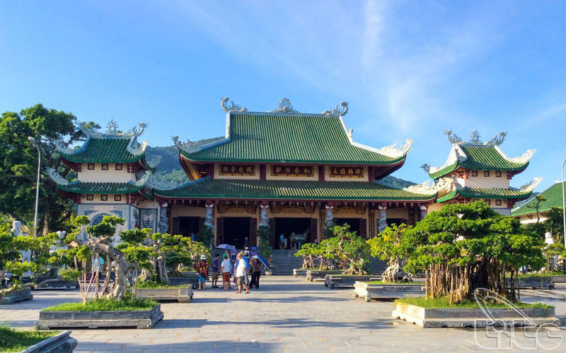 Da Nang Morning Half-Day Tour: Lady Buddha, Son Tra Peninsula & Marble Mountains with Lunch - Marble Mountains: caves, shrines and steep steps