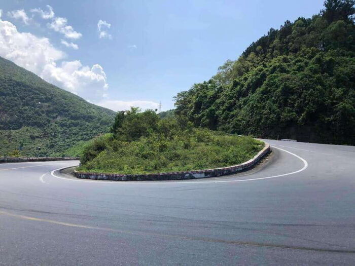 Da Nang: Private Day Trip to Hue via Hai Van Pass - Discovering the Scenic Hai Van Pass