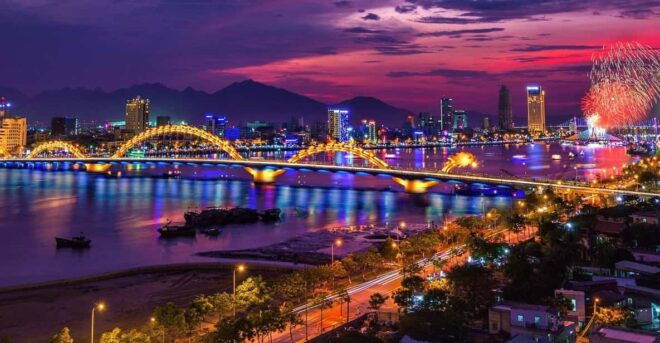 Da Nang Private Night Tour: Market, Scenic Views & Boat Trip - Culinary Experience
