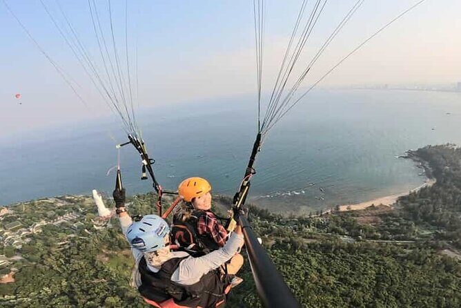 Da Nang Private paragliding experience on Monkey Mountain - An In-Depth Look at the Da Nang Paragliding Tour