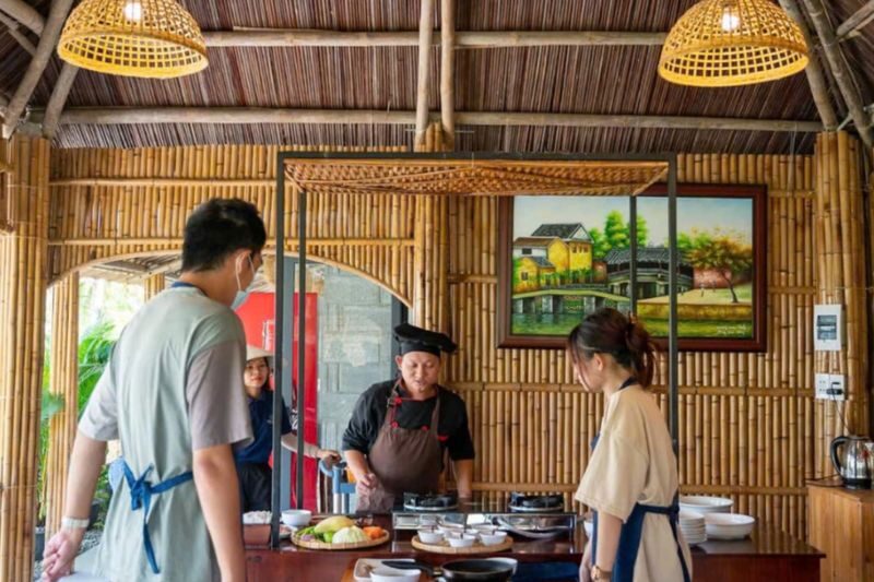 Da Nang Rural Villages Full-Day Bike Tour - Cycling past rice fields and lotus ponds