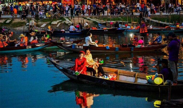 Da Nang:Hoi An City Tour -Boat Ride & Release Flower Lantern - Group Options