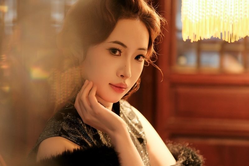 Da Xin Photo Studio | Exclusive Old Shanghai Vintage Photoshoot - Makeup, hair, and the camera