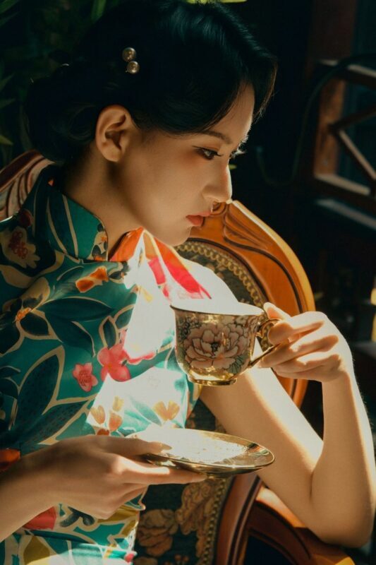 Da Xin Photo Studio | Exclusive Old Shanghai Vintage Photoshoot - Who will get the most from this session