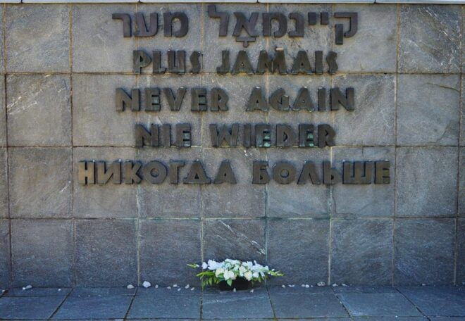 Dachau Memorial Public Tour - Tour Inclusions and Booking