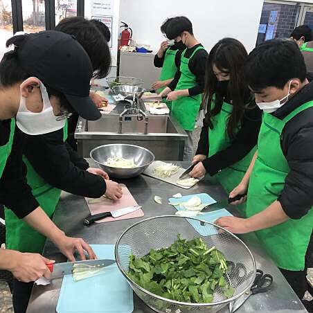 Daegu Korean Traditional Kimchi Making Class - From vegetable harvest to a jar of kimchi