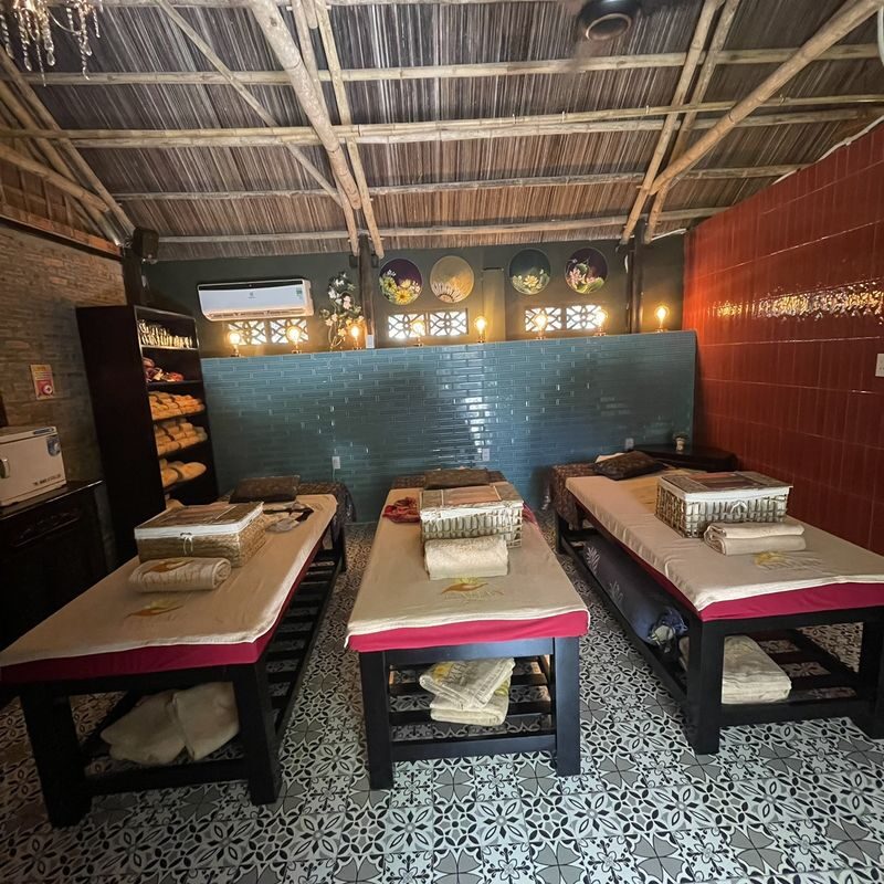 Dahan Spa Experience in Hoi An - What the hot stone massage is like
