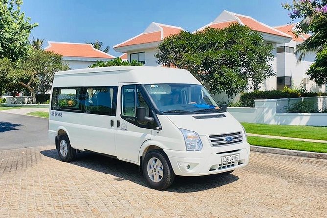 Daily Bus Hoi An - Da Nang Airport, Da Nang City - Availability and Confirmation