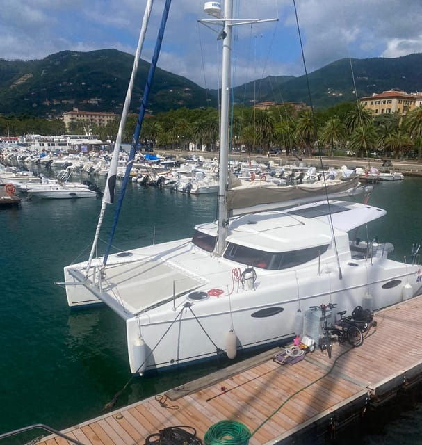 Daily Catamaran Excursion in the Gulf of La Spezia - Onboard Amenities