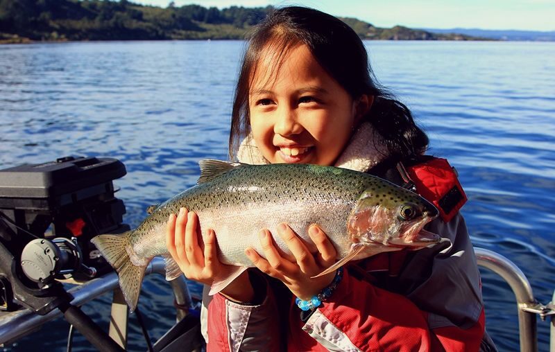 Daily Scenic Lake Taupo Cruise to Ngatoroirangi Maori Rock Carvings - What the fishing demonstration adds
