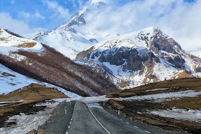 Daily Tours to Caucasus Mountains-Gudauri,Kazbegi,Jinvali,Ananuri - Itinerary Highlights