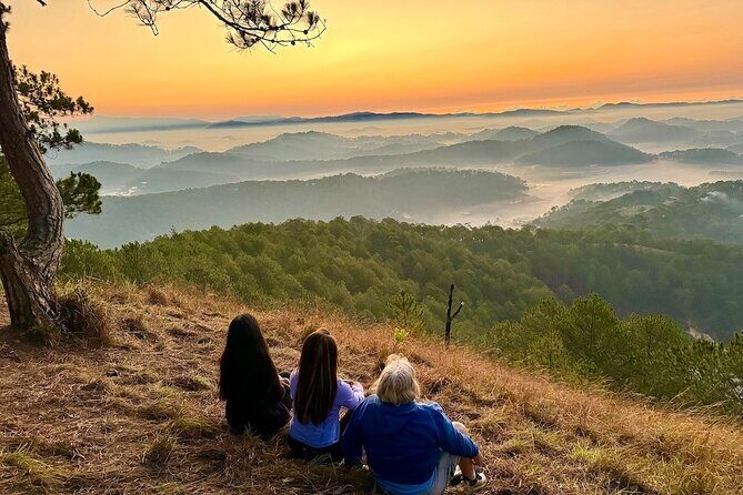 Dalat Early Morning Trek Featuring the Sunrise and Sea of Clouds - Good To Know
