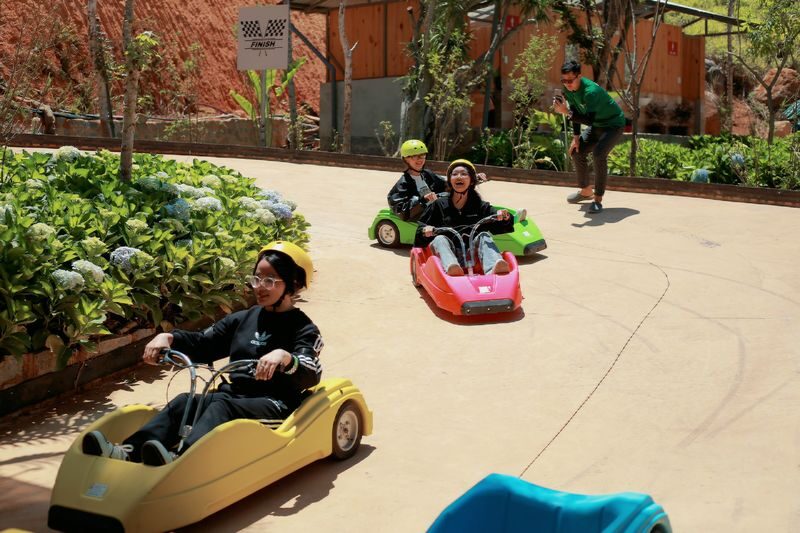 Dalat Flower Highland Ticket - Allow time for cafés, paths and possible cultural performances