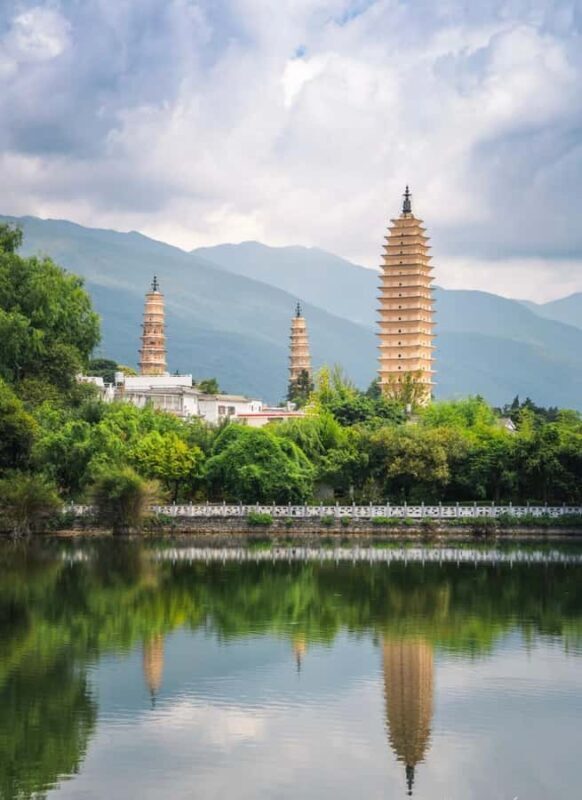 Dali Day Tour: Scenic Lakes, Bai Heritage & Tie-Dye Workshop - Exploring Erhai Lake and Its Surroundings