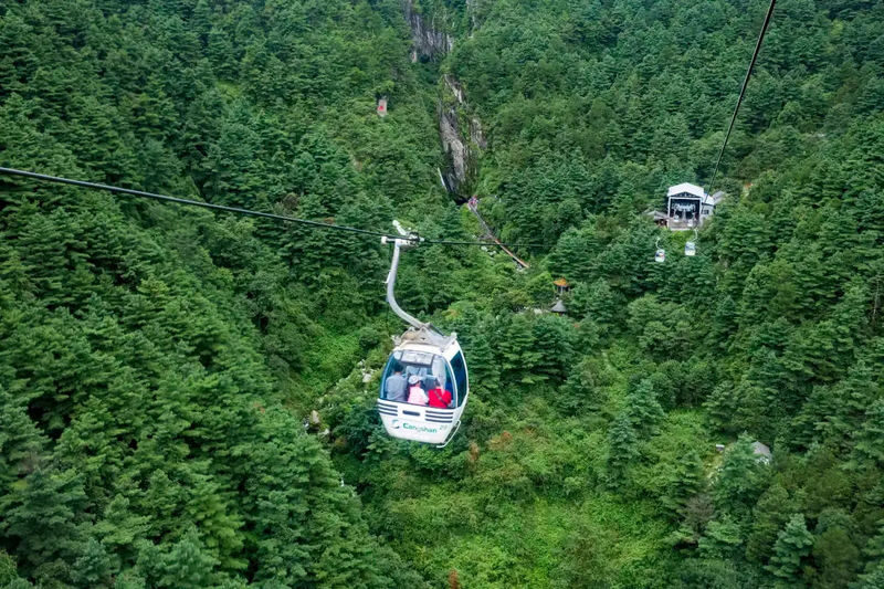 Dali Gantong Ropeway - Starting beside Gantong Temple