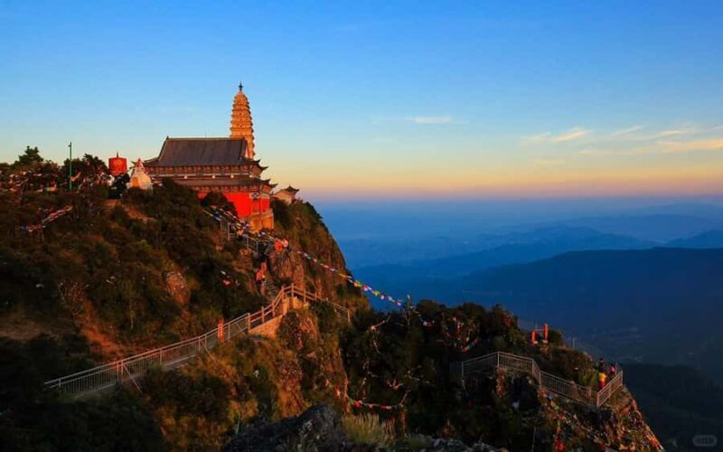 Dali: Jizu Mountain Private Tour - Introduction