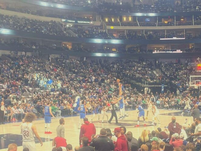 Dallas: Dallas Mavericks Basketball Game Ticket - Select Participants and Date