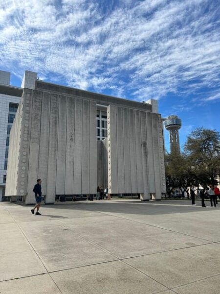 Dallas: Guided Sightseeing Tour in a Comfortable Vehicle - Explore Dallas Iconic Landmarks and Districts