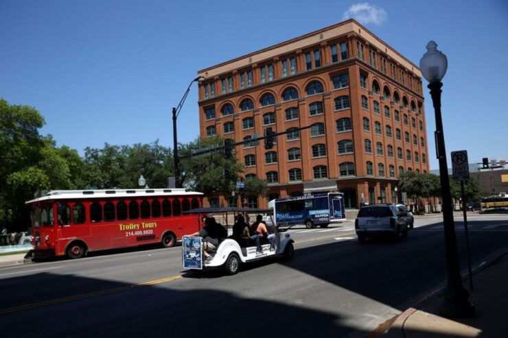 Dallas: Guided Sightseeing Tour in a Comfortable Vehicle - Good To Know