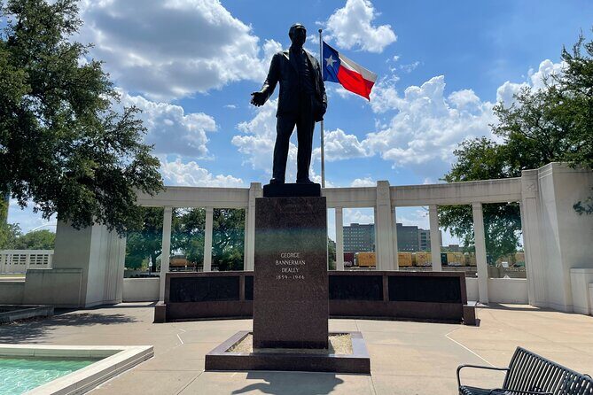 Dallas in Wonderland: A Self-Guided Walking Tour of Dallas - Good To Know