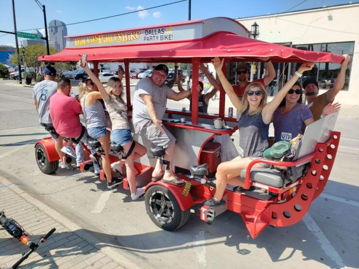 Dallas Party Bike Pub Crawl in Deep Ellum - Activity Details