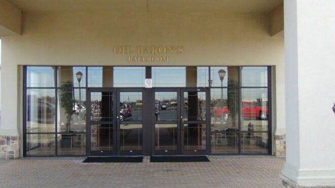 Dallas: Southfork Ranch, Dallas Highlights, and JFK Tour - Guided Tour to Ewing Mansion