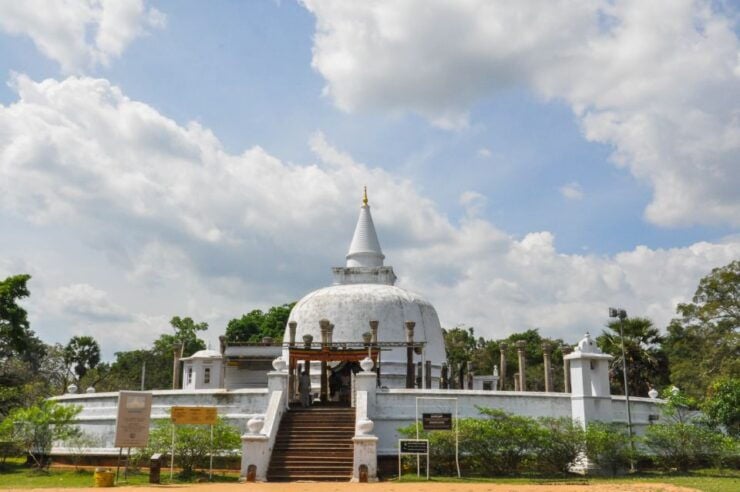 Dambulla: Anarapudra and Mihintale Day Tour - Experience Highlights