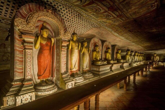 Dambulla: Cave Temple and Village All-Inclusive Tour - Tour Itinerary
