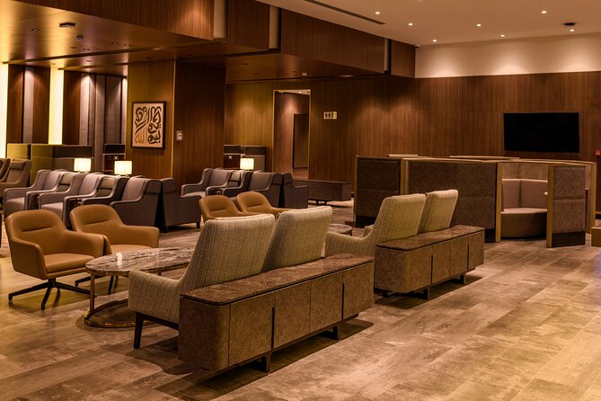 Dammam King Fahd International Airport Plaza Premium Lounge - Lounge Overview
