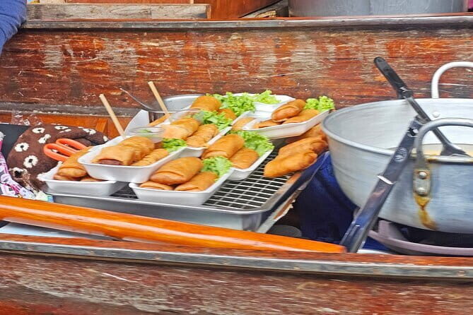 Damnoen Saduak Famous Floating Market and Mea Klong Railway Tour - Exploring the Itinerary in Depth