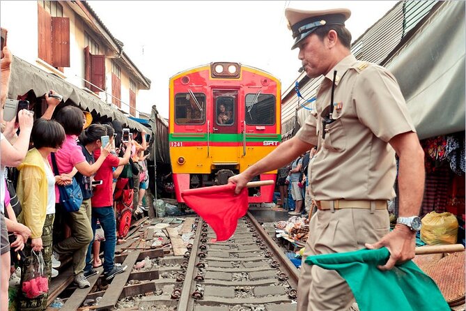 Damnoen Saduak Floating Market Car Service (No Guide) - The Sum Up