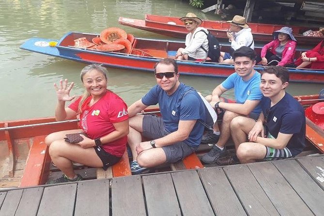 Damnoen Saduak Floating Market & Grand Palace Half Day Tour - Local Transportation