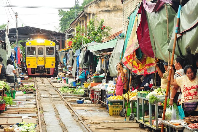 Damnoen Saduak Floating Market & Maeklong Railway Market Tour (SHA Plus) - Meeting and Pickup Details