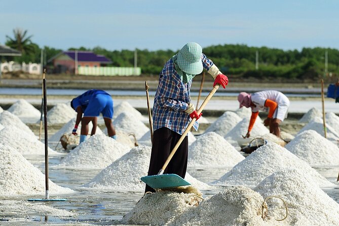 Damnoen Saduak Floating Market & Maeklong Railways From Bangkok - The Sum Up