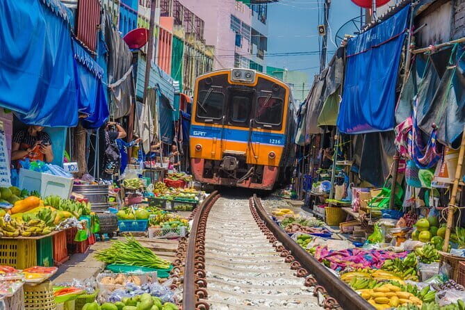 Damnoen Saduak Floating Market & Railway Market Tour from Bangkok - Good To Know