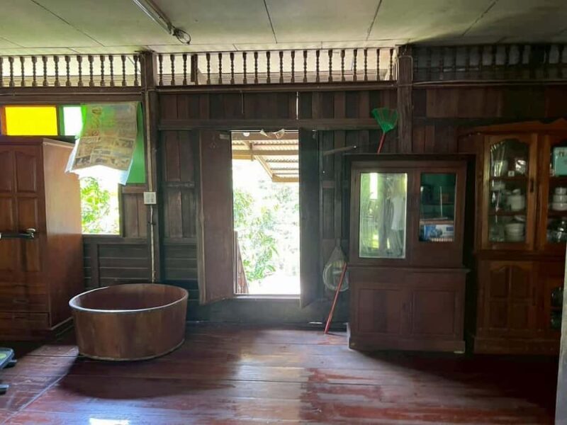 Damnoen Saduak & Maeklong Railway Market Tour (Private car) - The Sum Up