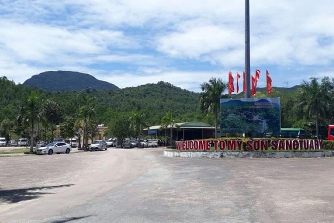 Danang US Army Jeep Tour My Son Sanctuary With Lunch - Jeep Tour Experience