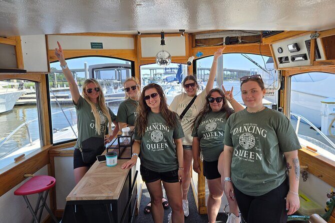 Dancin' Dolphin: 90-minute Booze Cruise for Up to 20 Guests - Who Will Love This Experience?