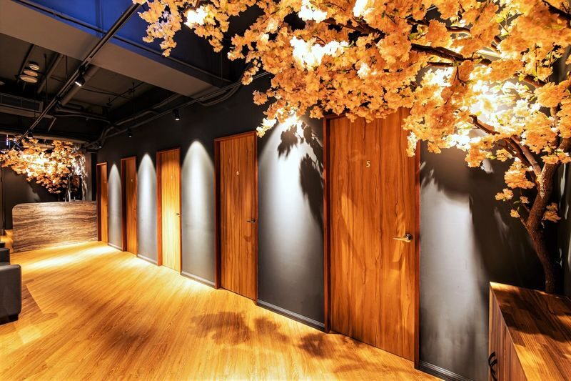 Dancing Finger Massage in Taipei - Booking, timing, and health considerations