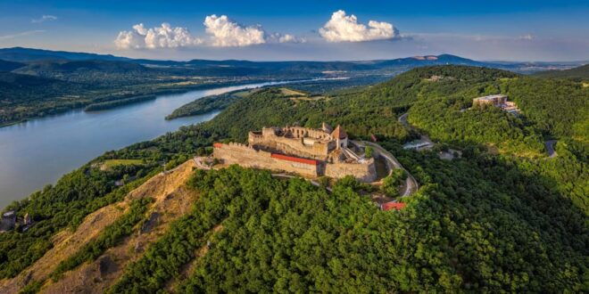 Danube Bend Tour With Lunch and Guide - Accessibility Features