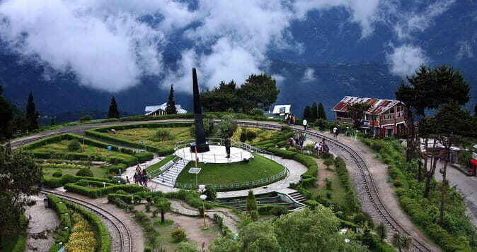 Darjeeling Full-Day Sightseeing Tour with Guide & Transports - Introduction